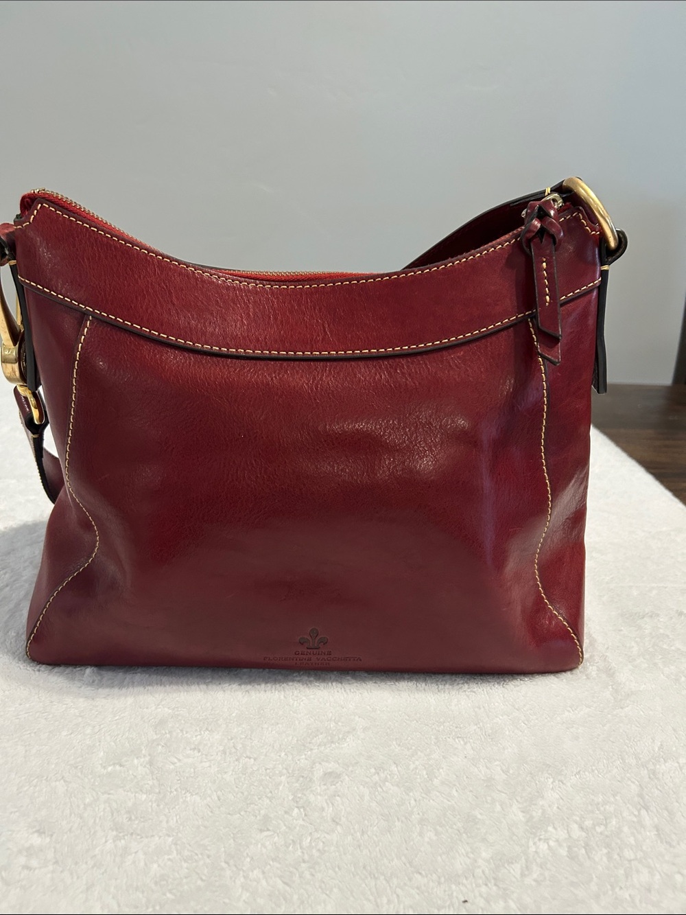 Dooney & Bourke Florentine Cassidy Wine Red Leather Large Hobo Shoulder Bag. - Picture 4 of 10